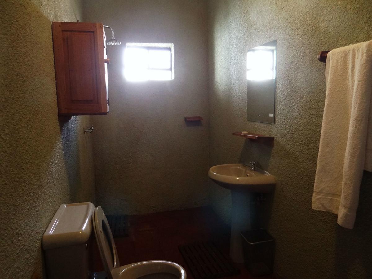 Ikweta Country Inn Maua Kaathene Екстер'єр фото