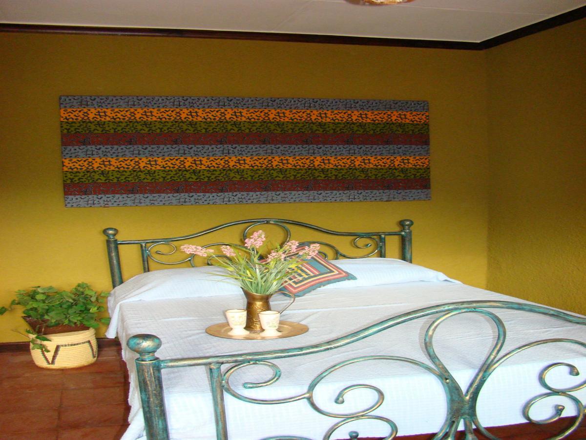 Ikweta Country Inn Maua Kaathene Екстер'єр фото