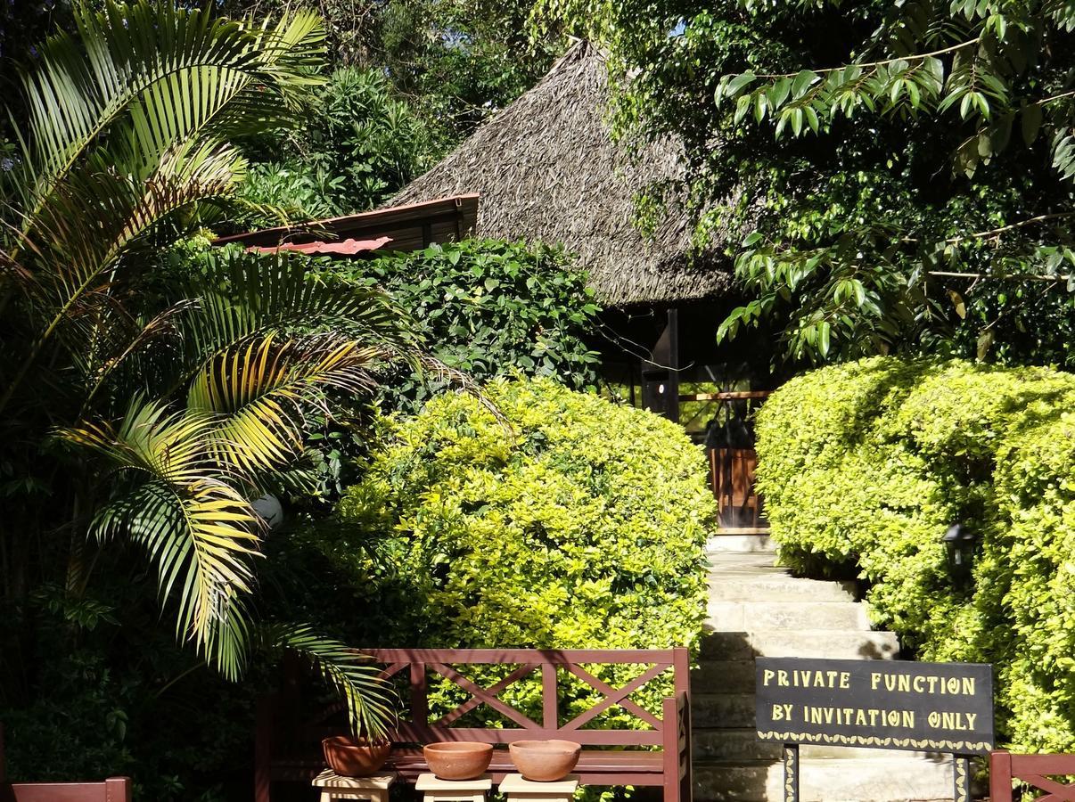 Ikweta Country Inn Maua Kaathene Екстер'єр фото